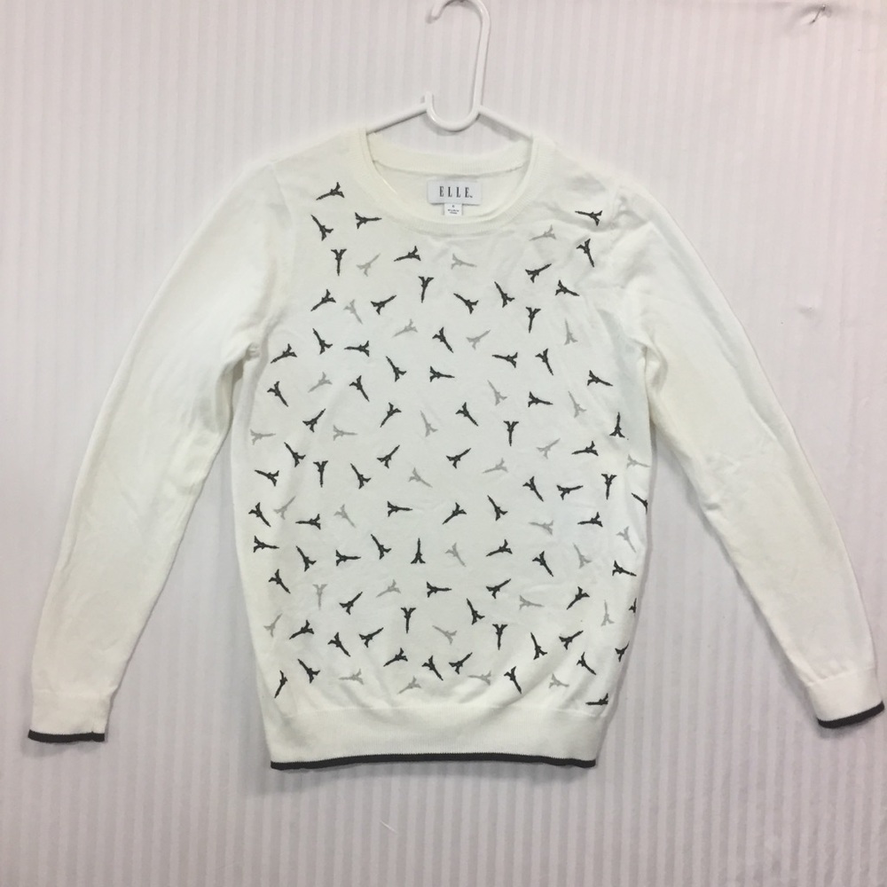 SOLD!!!🥳 ELLE Small White Eiffel Tower Sweater EUC